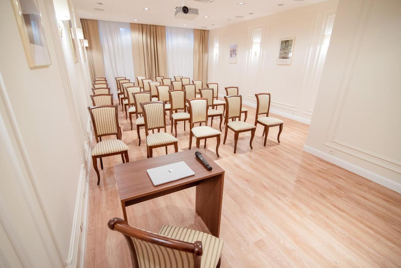 W Sercu Krakowa Aparthotel Bagian luar foto